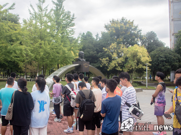 1661849270822061790.jpg 8.jpg