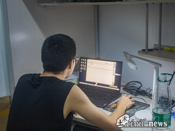 1663832563010019975.jpg 和.jpg