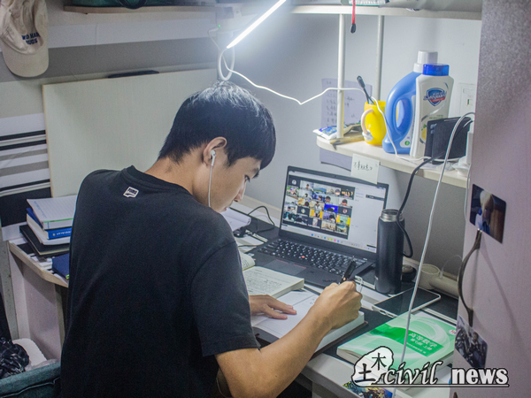 1663832434793079315.jpg 李卓成.jpg